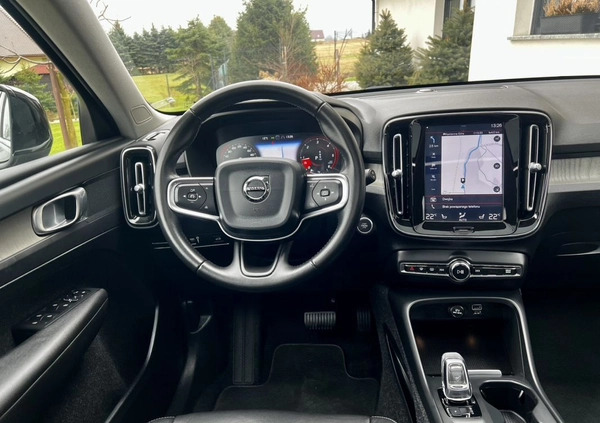 Volvo XC 40 cena 109900 przebieg: 140000, rok produkcji 2019 z Poniatowa małe 704